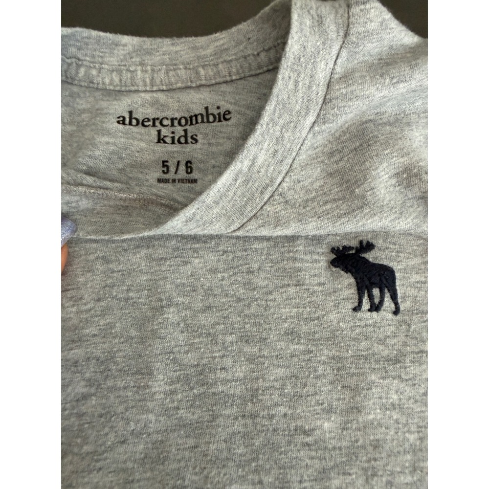 Abercrombie Kids Lot of 5 Boys TShirts Size 5/6 Camo Blue Set - Picture 4 of 8